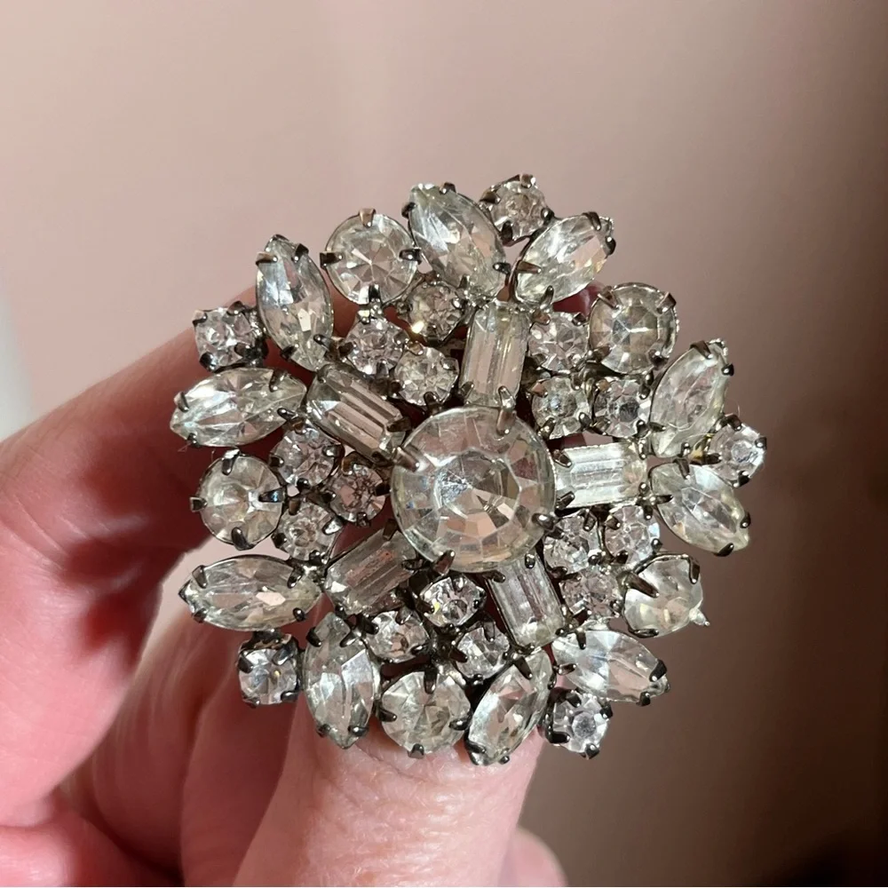 Vintage 1940's art deco clear crystal silver plated oversized Ice cluster brooch